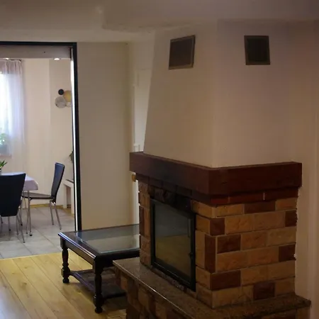 Private House 2km From Old Town בית נופש ריגה