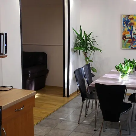 בית נופש Private House 2km From Old Town