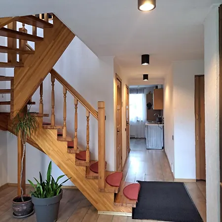 Private House 2km From Old Town בית נופש *